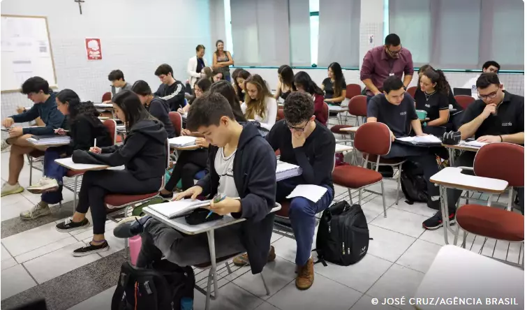 BRASIL: INSCRIÇÕES PARA O ENEM COMEÇAM NESTA SEGUNDA-FEIRA (26)